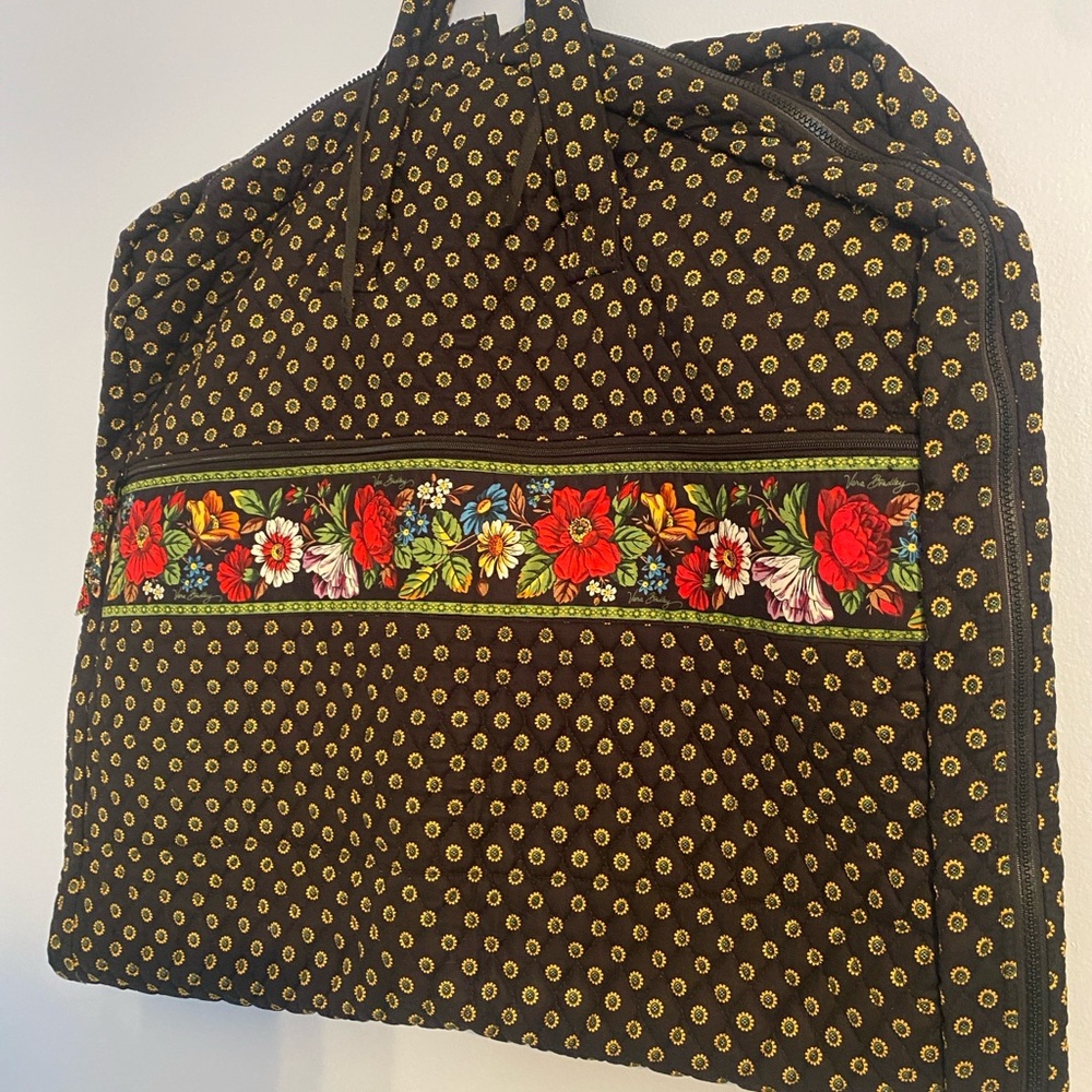 Vera Bradley Quilted Floral Garment Bag - Vibrant Black Pattern (retired) - EUC